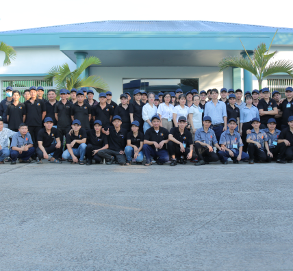 Tập thể CNV Công ty Tiến Huy